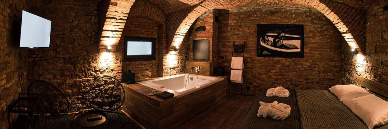 Wellness Gallery Apartments 利贝雷茨 外观 照片