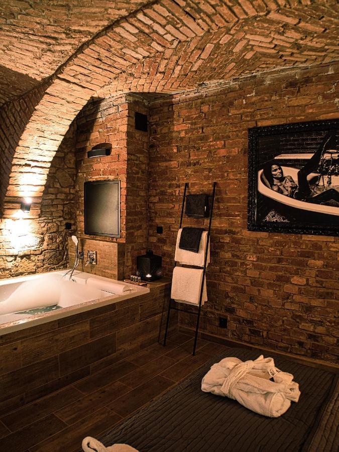 Wellness Gallery Apartments 利贝雷茨 外观 照片