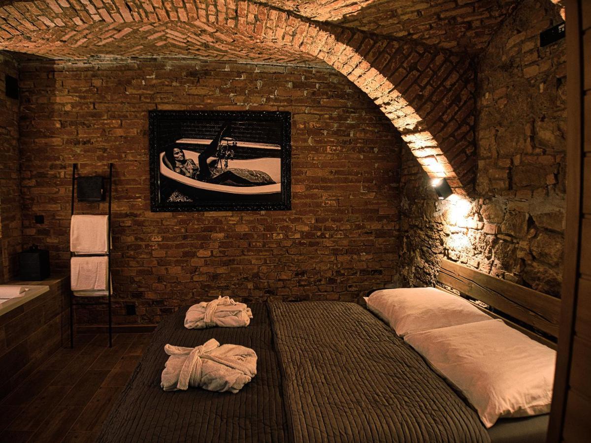 Wellness Gallery Apartments 利贝雷茨 外观 照片