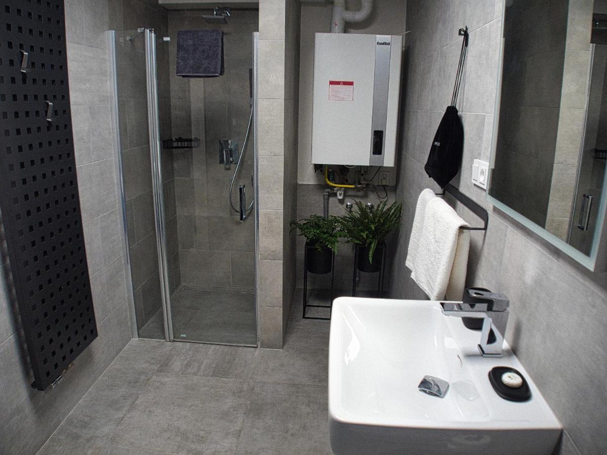 Wellness Gallery Apartments 利贝雷茨 外观 照片